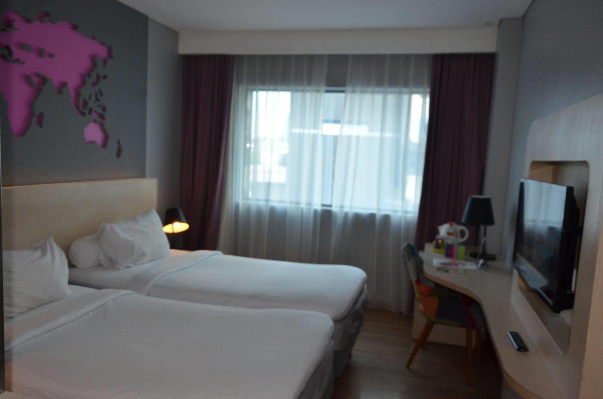 טנגרנג Ibis Styles Jakarta Airport מראה חיצוני תמונה