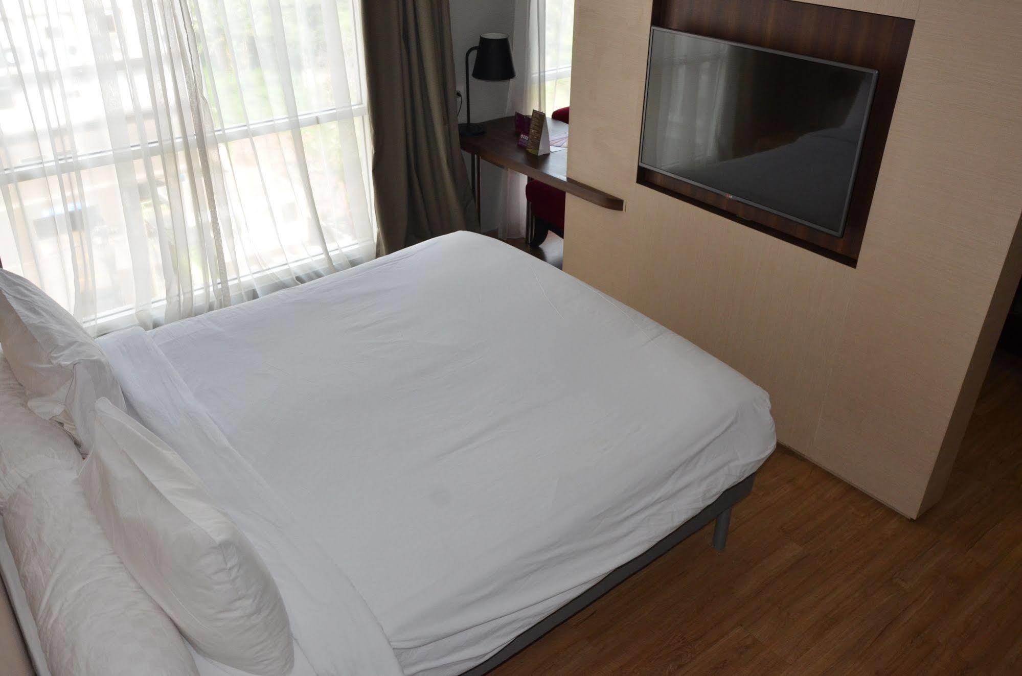 טנגרנג Ibis Styles Jakarta Airport מראה חיצוני תמונה