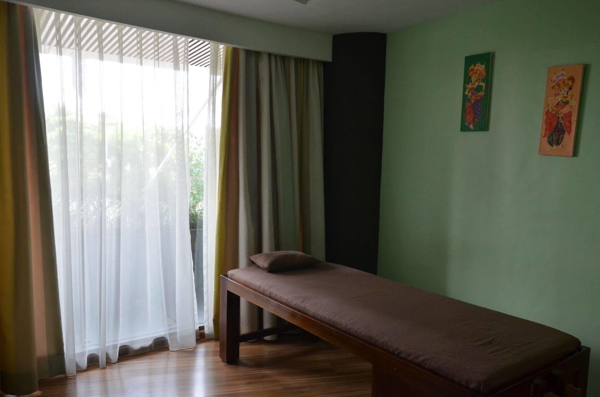 טנגרנג Ibis Styles Jakarta Airport מראה חיצוני תמונה