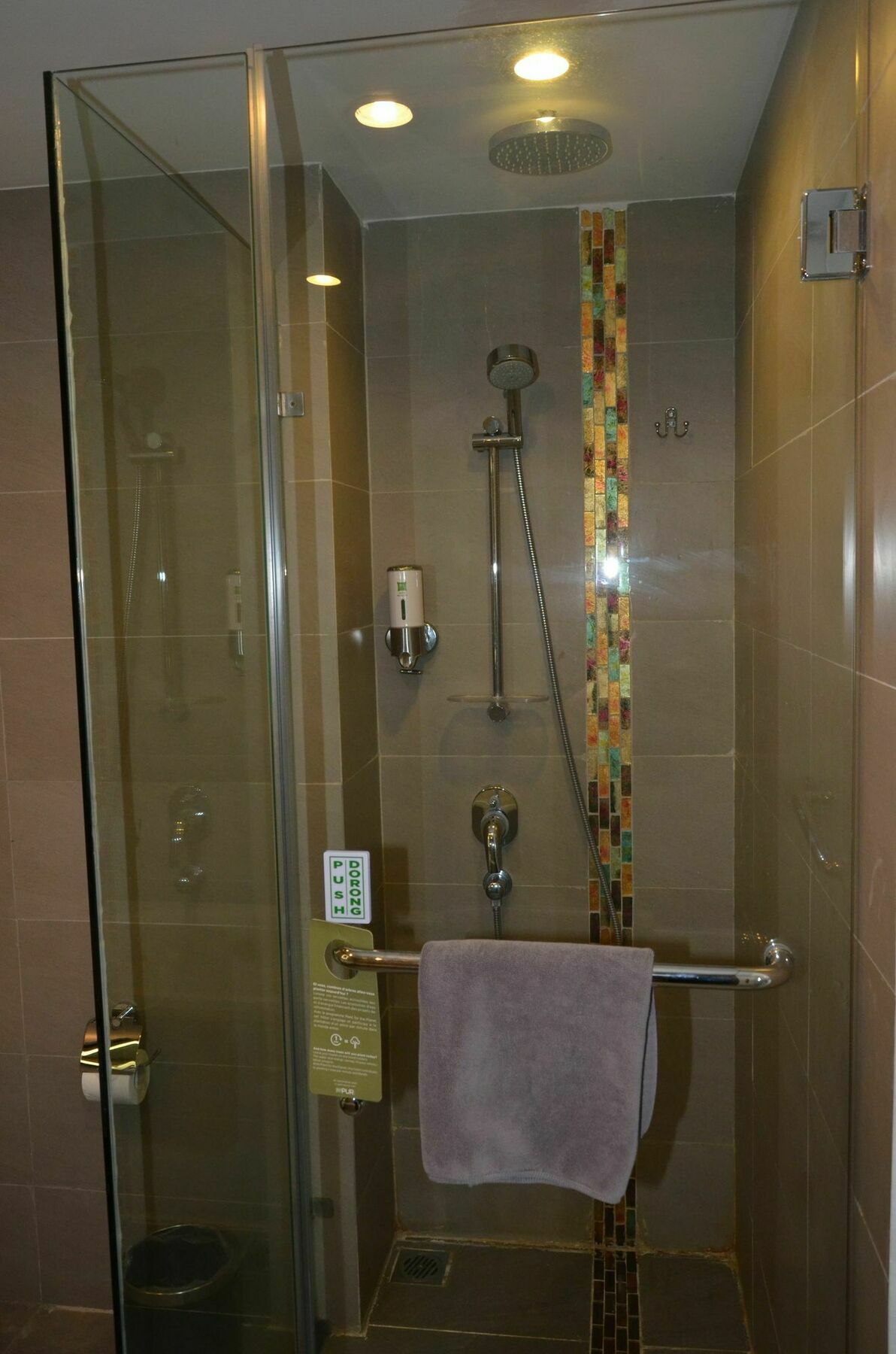 טנגרנג Ibis Styles Jakarta Airport מראה חיצוני תמונה